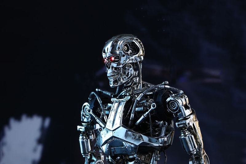 Hot Toys Terminator Genisys Endoskeleton Collectible Figure | Hypebeast