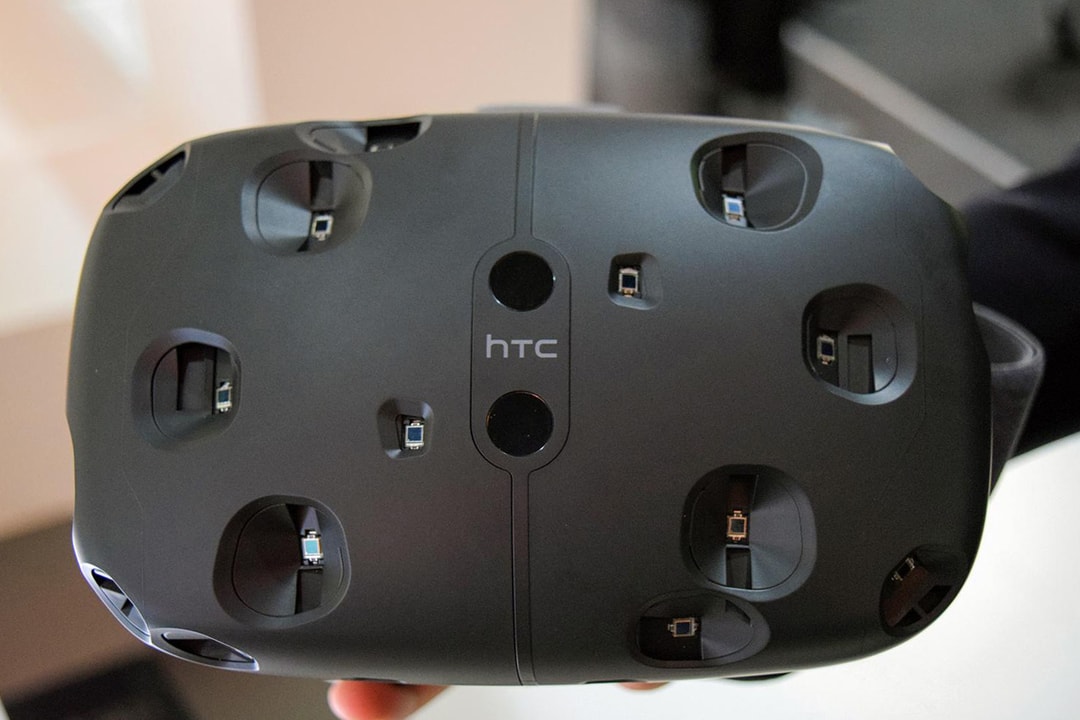 HTC объявляет цену и дату выпуска гарнитуры виртуальной реальности Vive