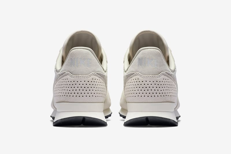 Nike internationalist sale light bone