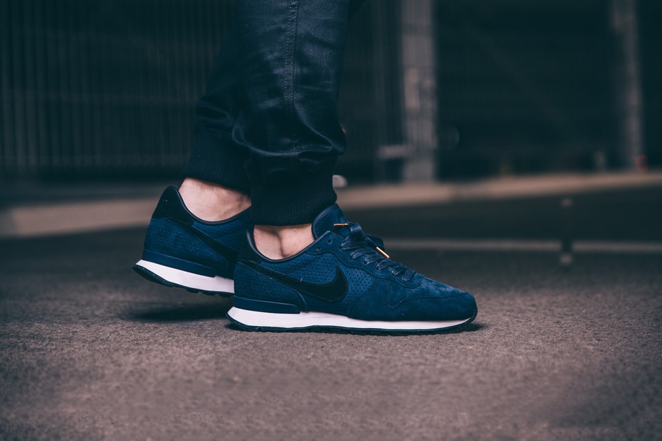 Nike Internationalist LX Obsidian Hypebeast