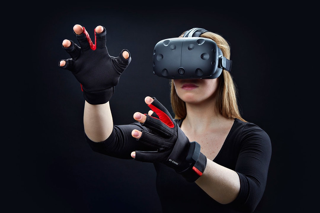 Перчатка Manus VR дает игрокам возможность ощутить виртуальную реальность