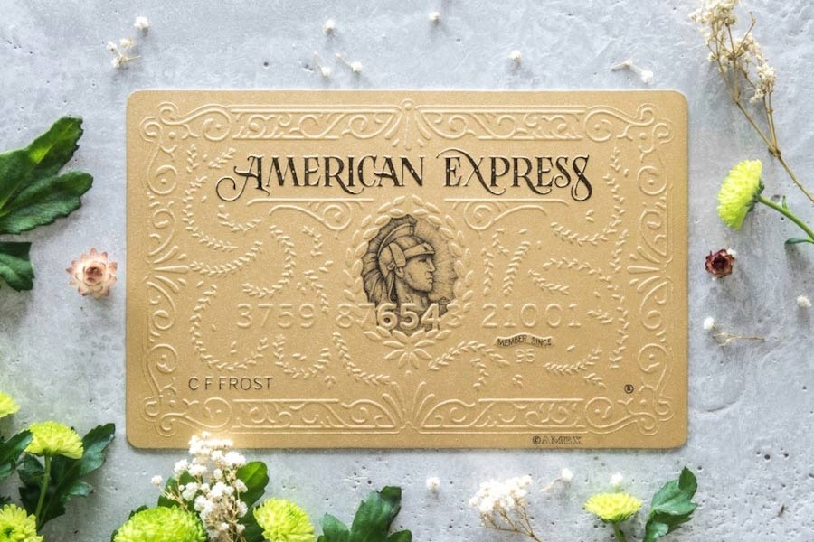 Мошенники и мошенники превращают карты American Express в произведения искусства ручной работы