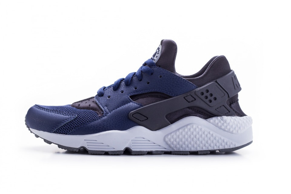 mens navy blue nike huarache