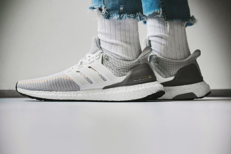 Ultra boost grey on hot sale feet