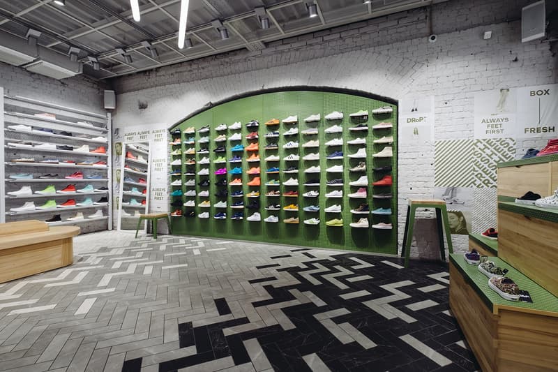 43 sneaker store