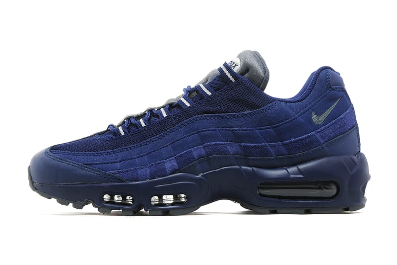 Navy blue and hot sale white air max 95