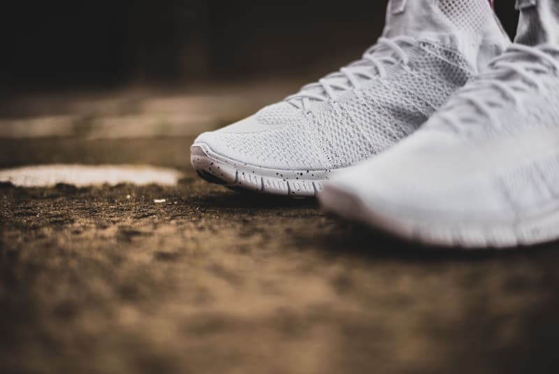 nike free flyknit mercurial white