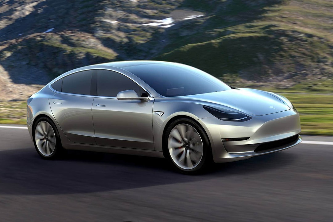 Илон Маск подтверждает, что у Tesla Model 3 будет нелепый режим