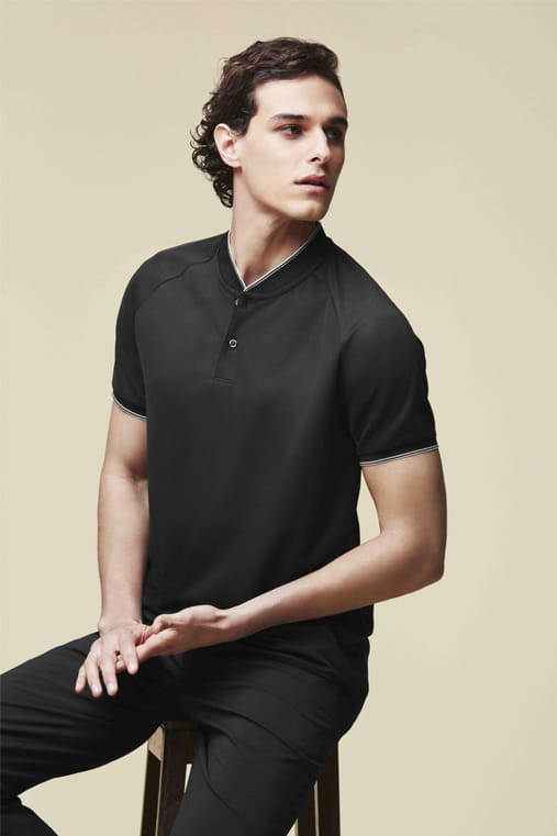 Uniqlo black hotsell polo shirt