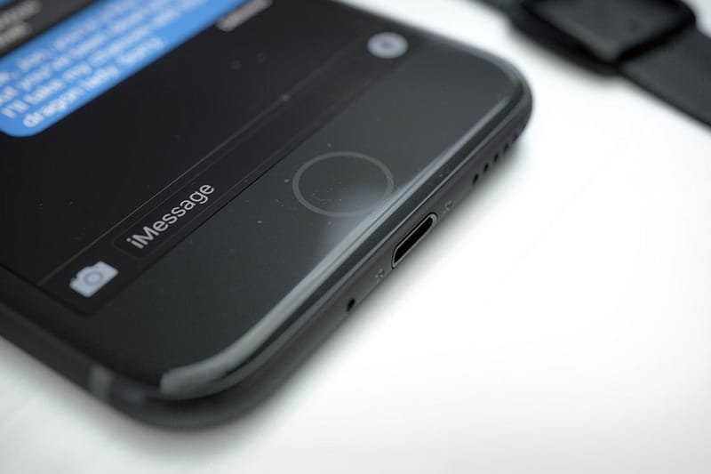Renderings of Apple iPhone 7 in Space Black | Hypebeast