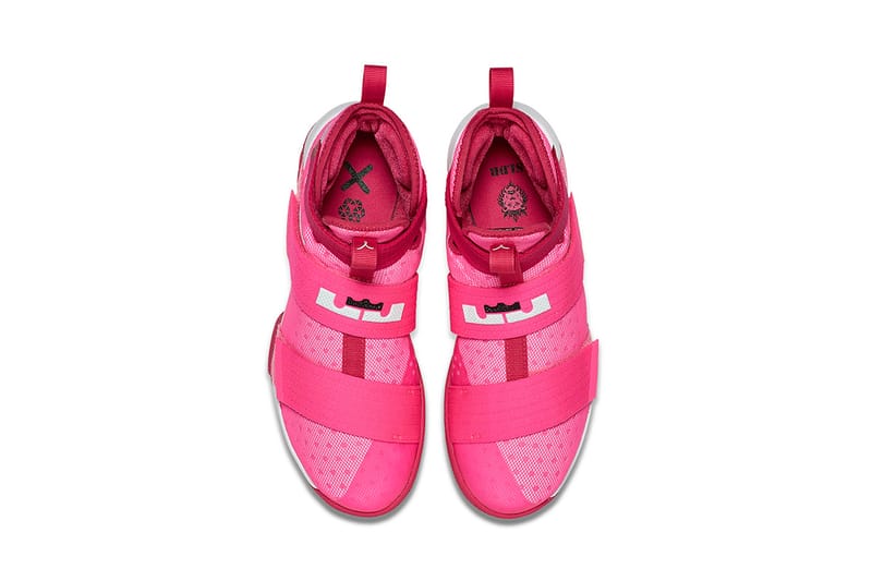 Pink best sale lebron 10s