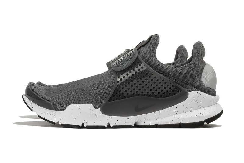 sock dart all black