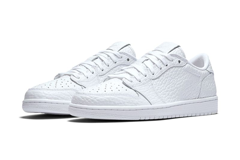 Women's air jordan retro 1 low no swoosh store casual shoes