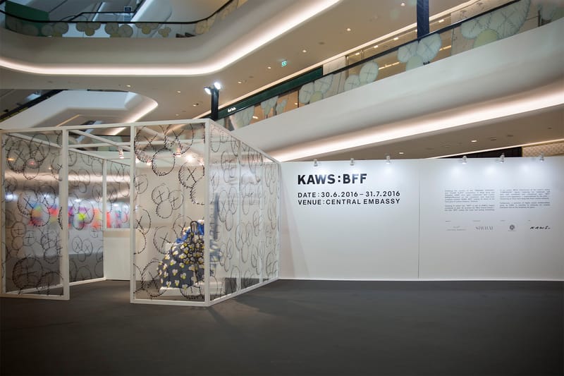 KAWS  タイ国  BFF展覽會 2016年 ポスター KAWS / BFF Exhibition Thailand 2016 Official Official Poster