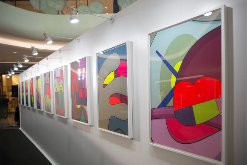 KAWS タイ国 BFF展覽會 2016年 ポスター s-l400.jpg