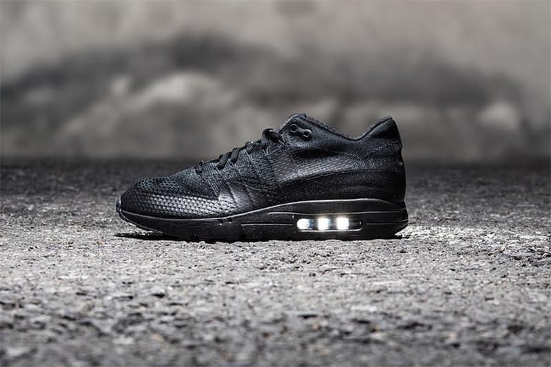 triple black air max 1