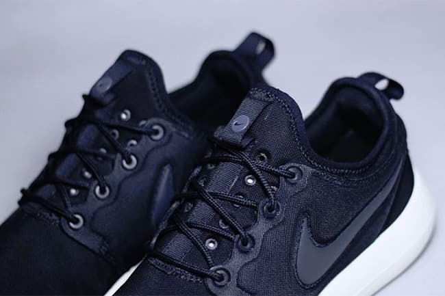 customize roshe one