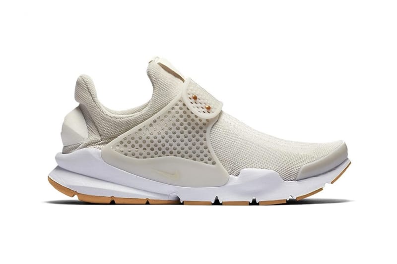 Nike sock store dart beige