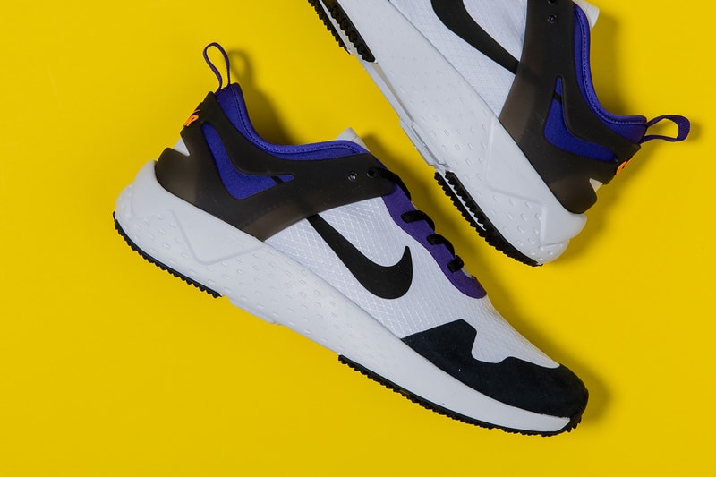 nike black and white zoom