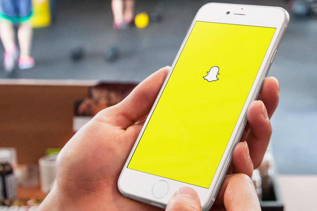 У Snapchat проблемы с законом из-за показа несовершеннолетним контента откровенно сексуального характера