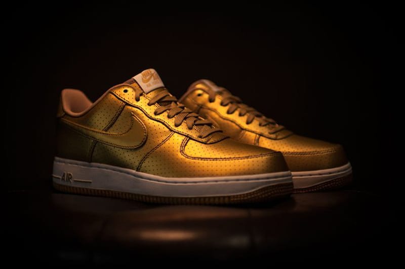 Air force 1 low on sale gold