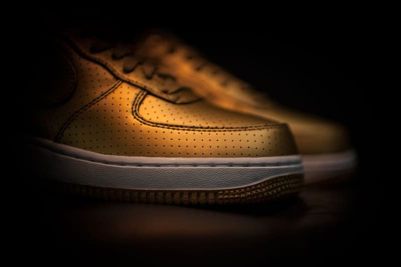 nike af1 metallic gold