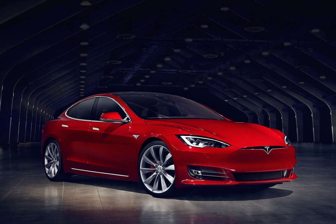 Совершенно новая батарея Tesla делает Model S самым быстрым серийным автомобилем на рынке