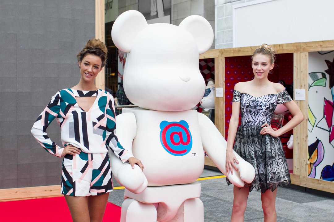 Medicom Toy сотрудничает с 37 модными брендами на благотворительной выставке Style up BE@RBRICK