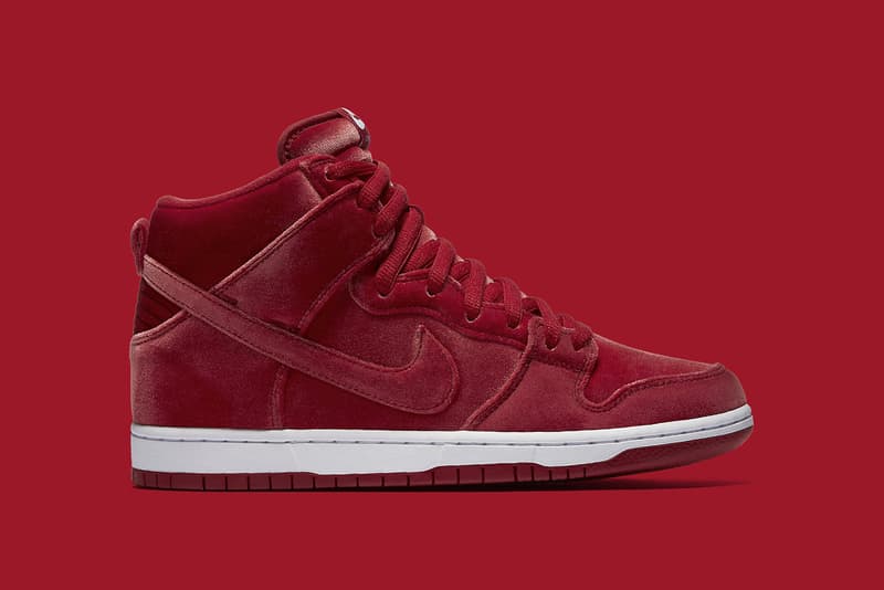 nike dunks velvet