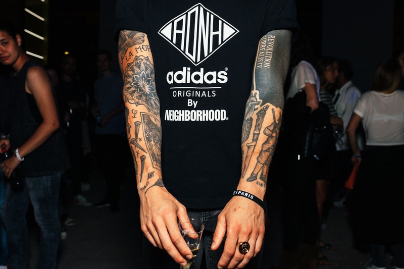 Adidas выпустил дизайнерские тату-кроссовки | hb-crm.ru