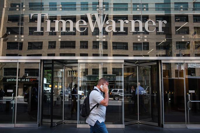 AT&T покупает Time Warner более чем за 80 миллиардов долларов США