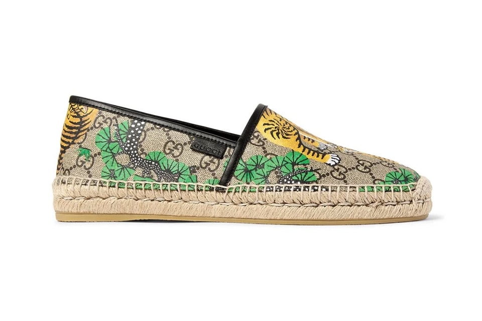gucci tiger print shoes