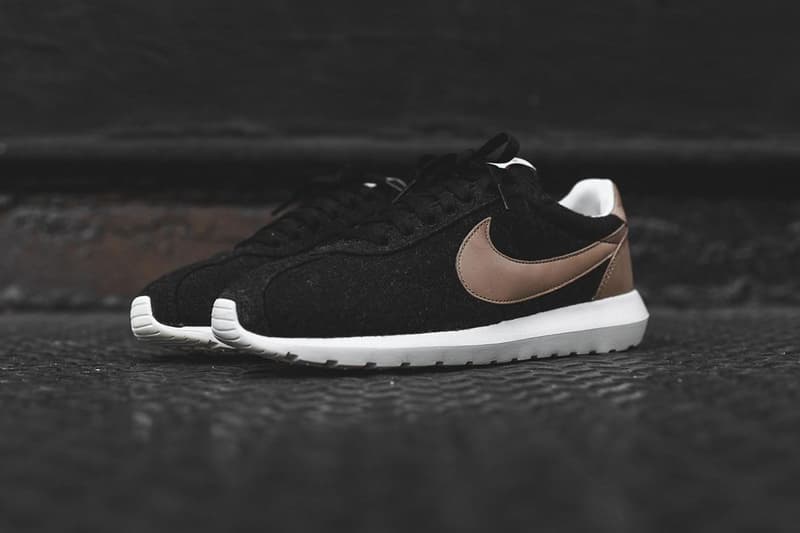 tan roshes nike