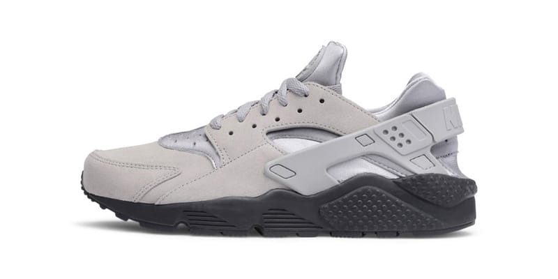 Nike air hotsell max huarache silver