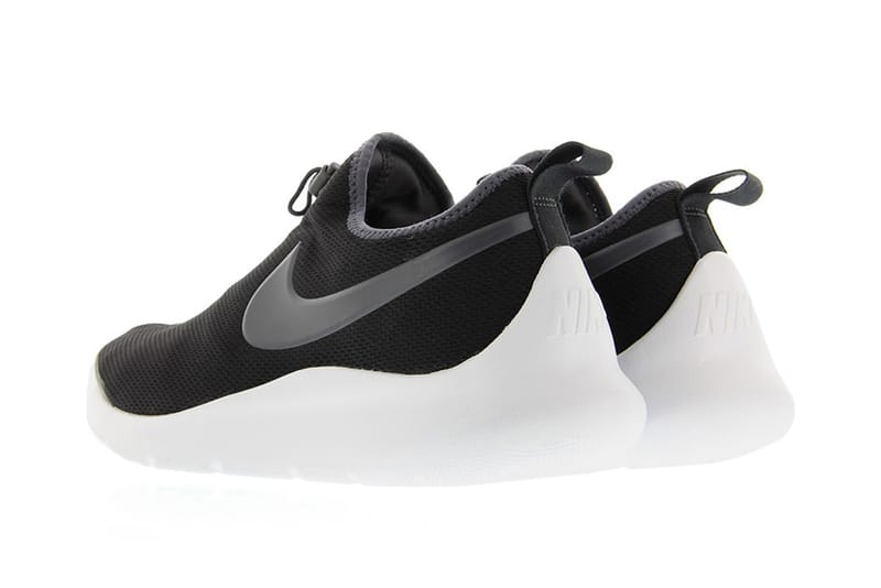 Nike aptare outlet women's