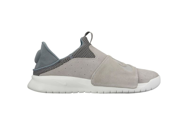 Nike benassi best sale slip sneaker