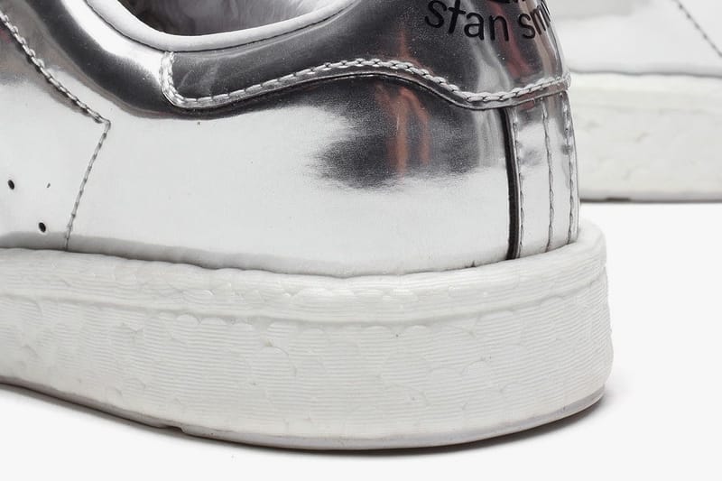 Stan smith hotsell boost silver