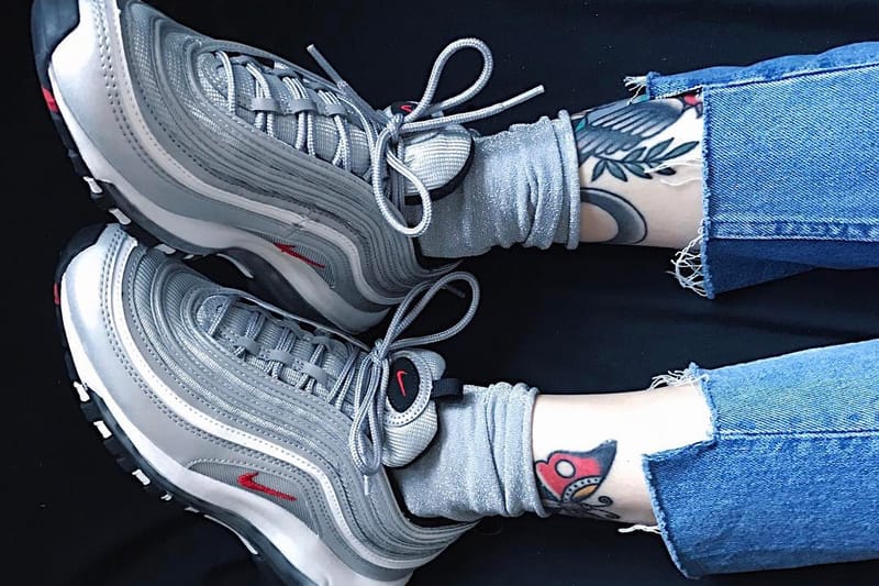 Nike air max hotsell 97 silver on feet