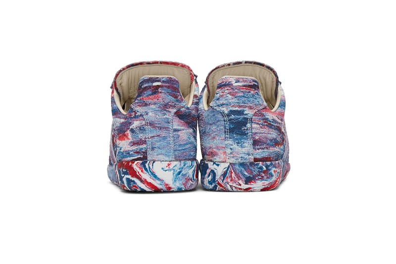 スニーカー MAISON MARGIELA TIE DYE PRINTED SPLICED SNEAKERS Maison Margiela Applies a Multi-Colored Tie-Dye Treatment to