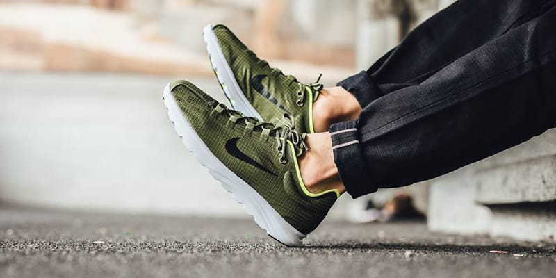 Nike store mayfly green