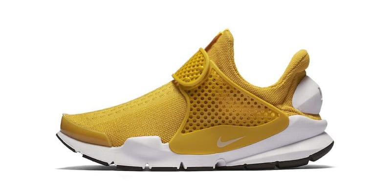 Nike sock shop dart gold