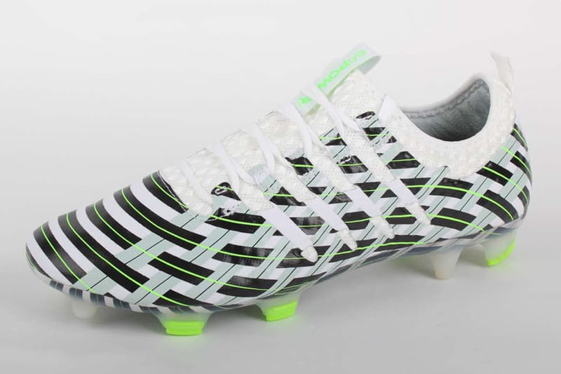 Adidas three store stripes cleats