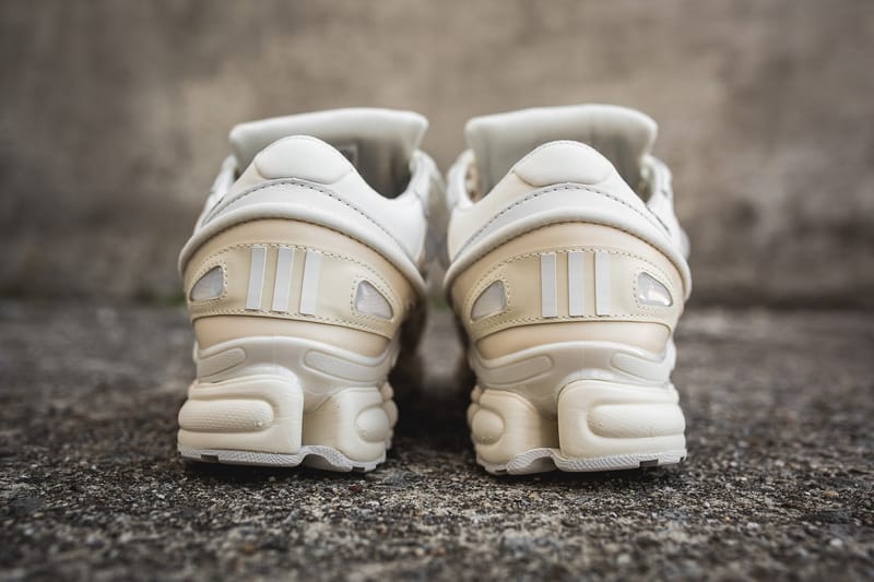 Adidas ozweego 2025 bunny cream