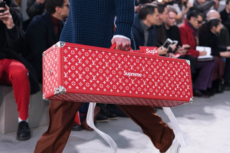 Supreme x louis sales vuitton suitcase