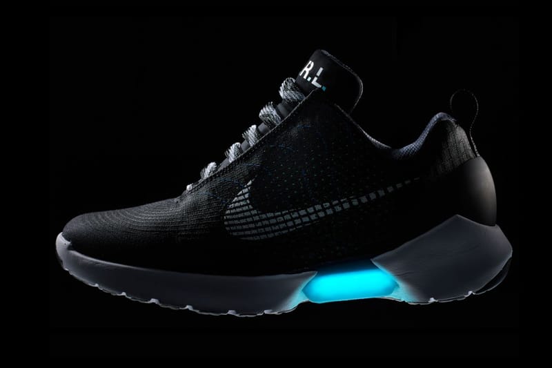 Nike hyperadapt self deals tying shoes