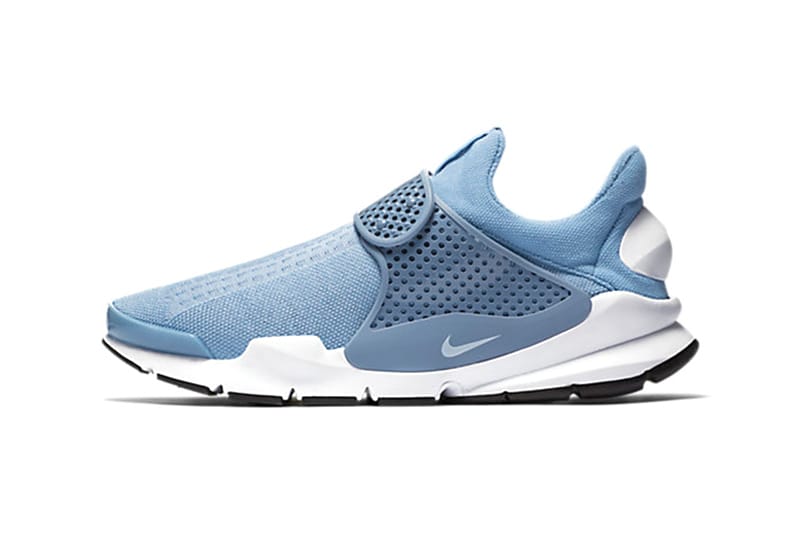 Nike sock dart on sale blue and white