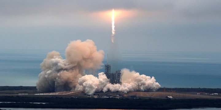 SpaceX успешно запустила ракету из Космического центра Кеннеди НАСА