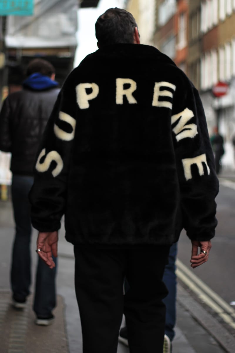 Supreme faux fur hot sale bomber jacket retail