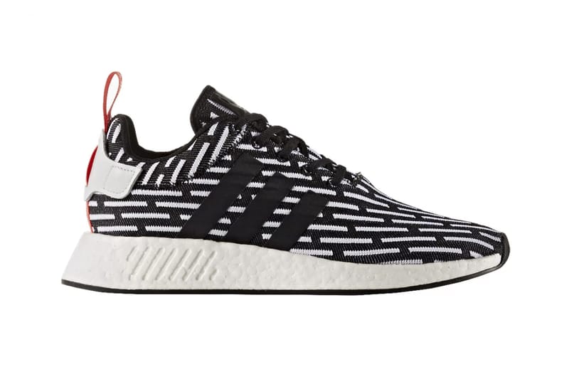 Adidas originals women's outlet nmd_r2 pk w sneaker