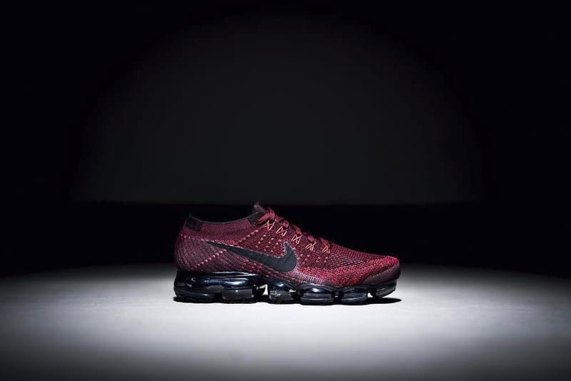 Black vapormax with red nike check hotsell